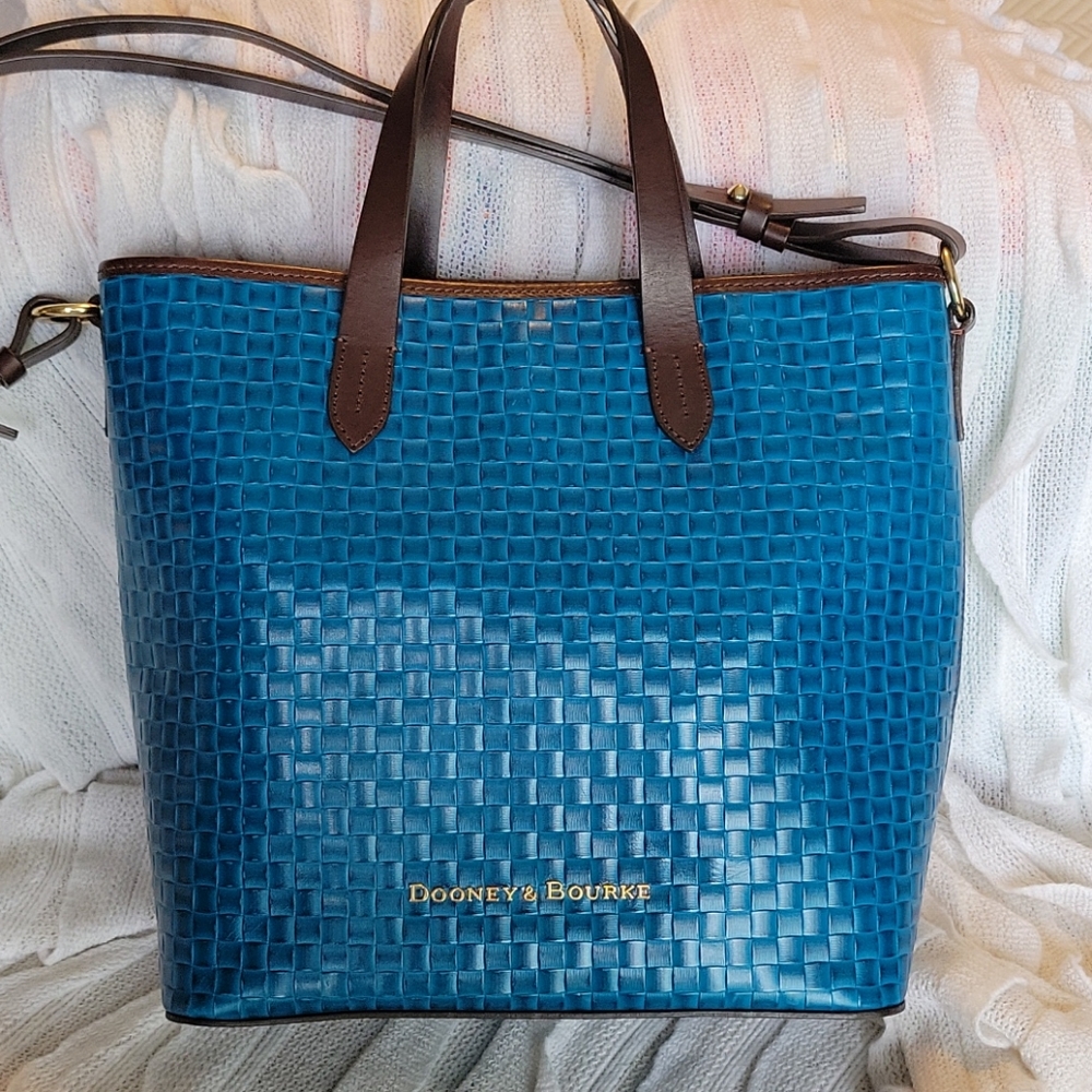 Excellent condition Dooney woven tote